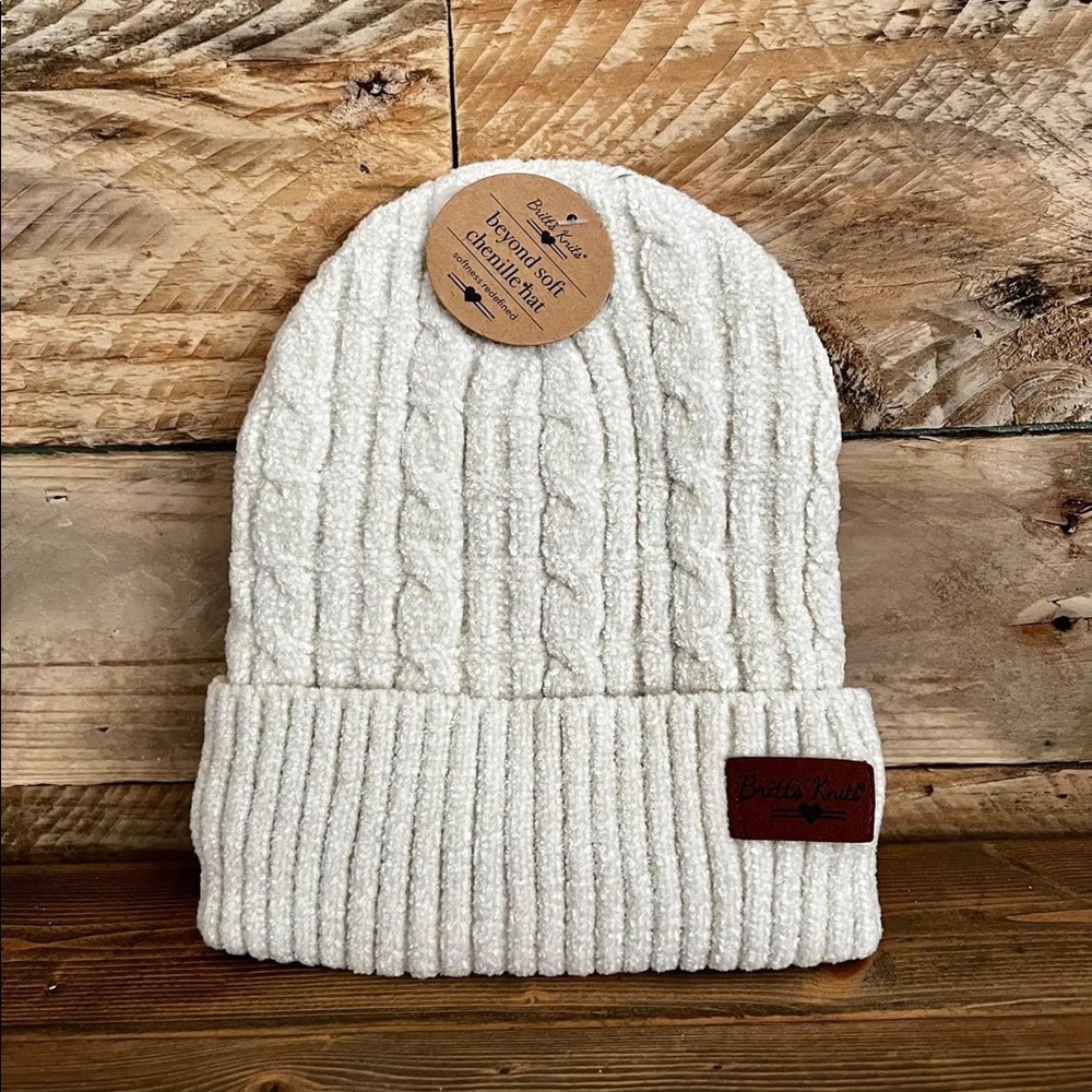 Oatmeal Colored Cable Knit Chenille Toboggan